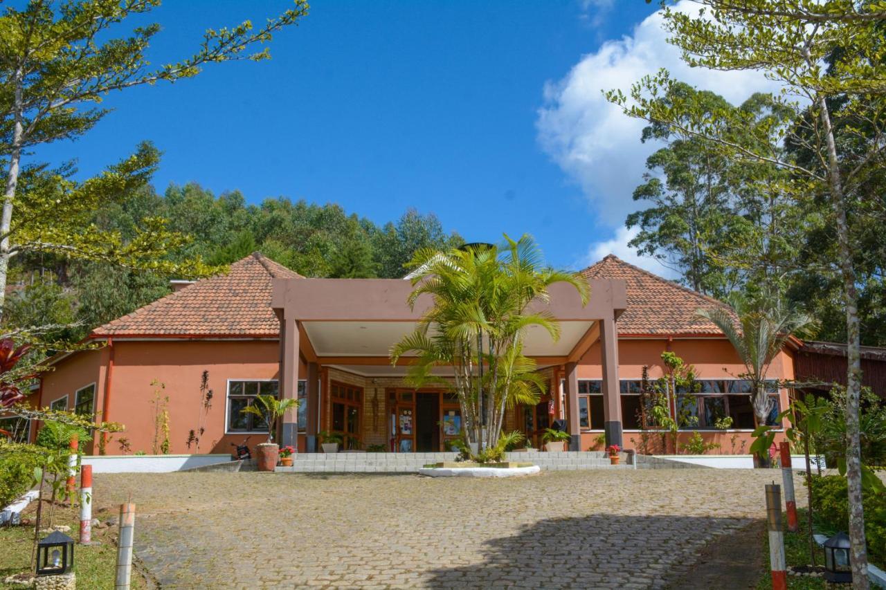 Andasibe Cyperus Hotel Moramanga Extérieur photo